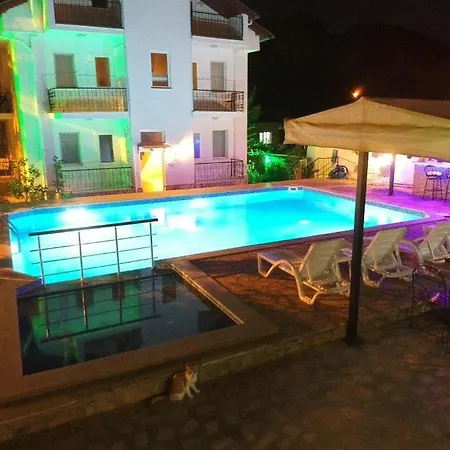 Aparthotel Isil 2*